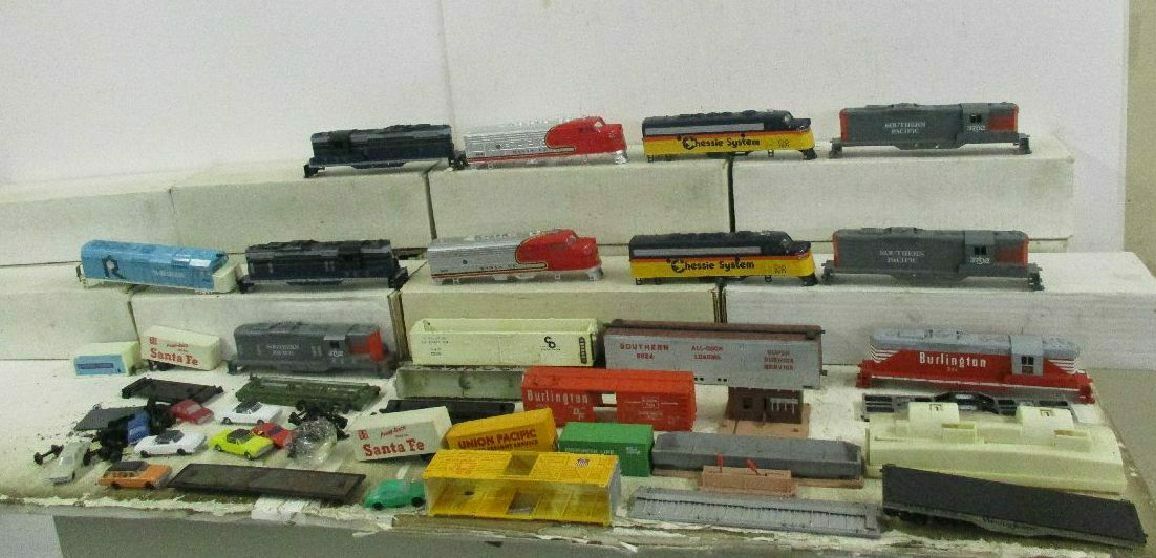 Misc. Ho Scale Engine Shell & More Ho Part & Piece Lot (11 Engine Shells Include