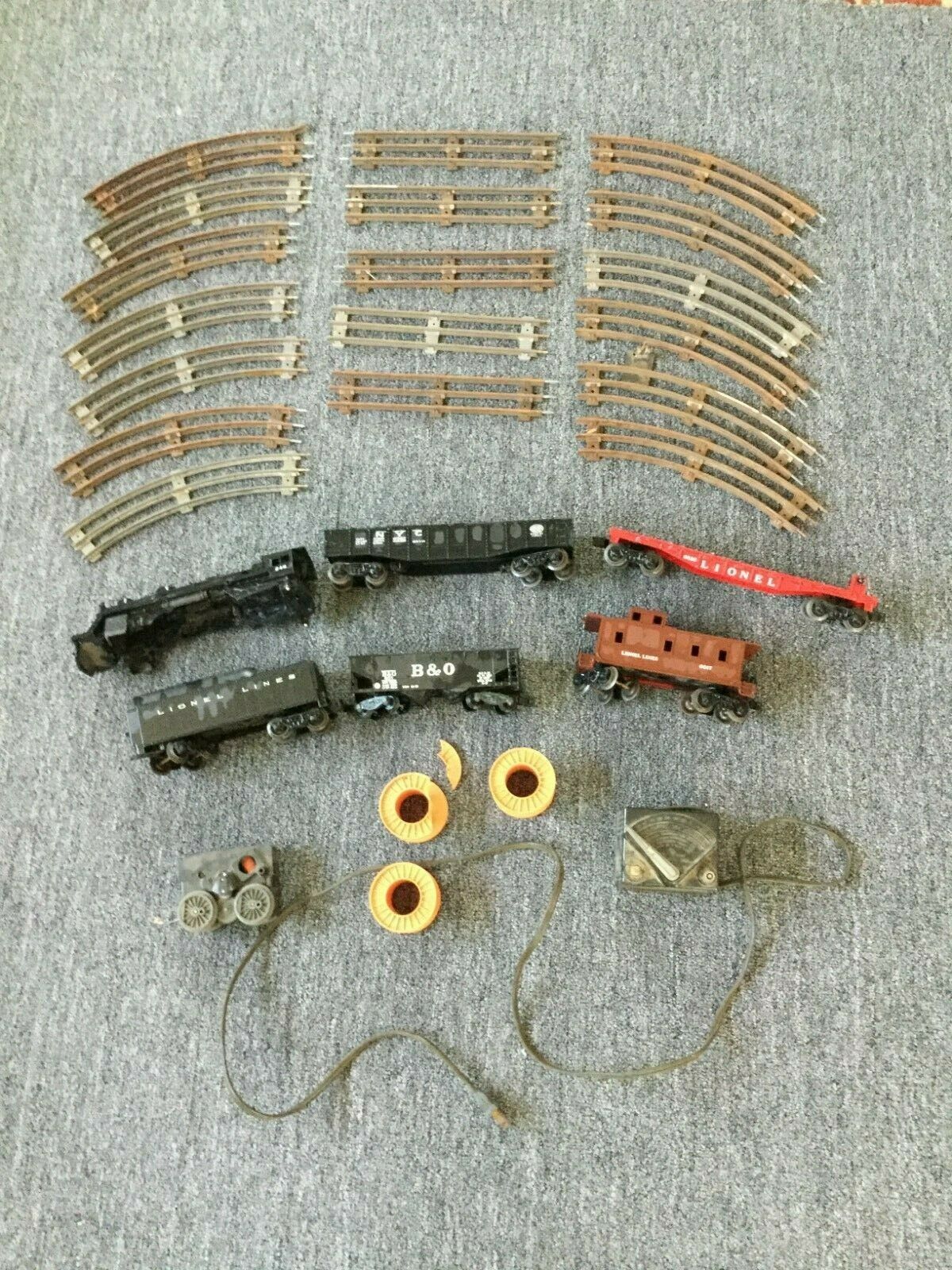 Vintage Lionel Train And Track Lot For Parts