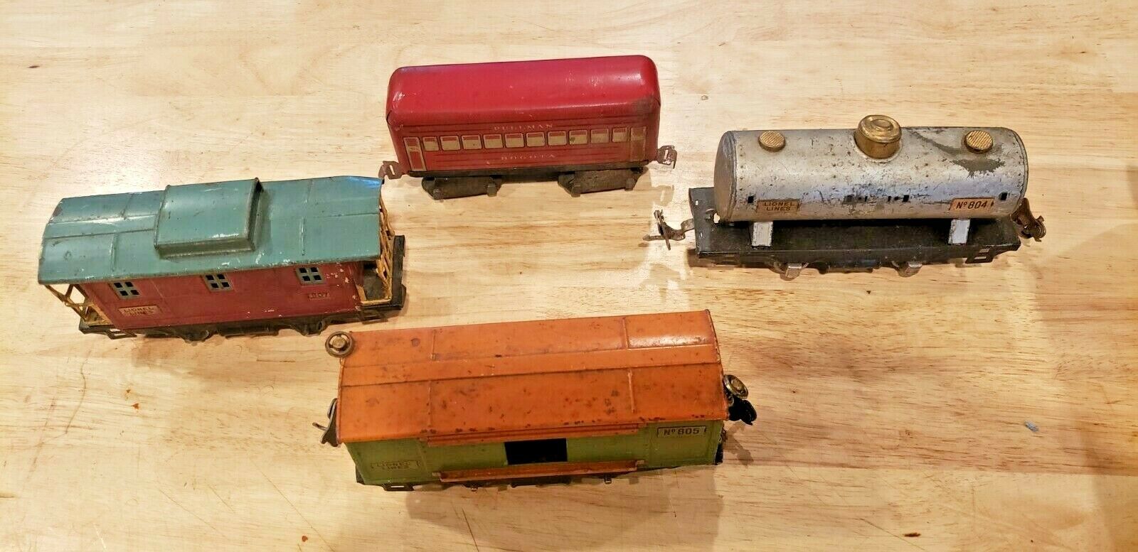 Lot Of Vintage Lionel Pre War O Gauge Tin Train Cars And 1 Marx Car